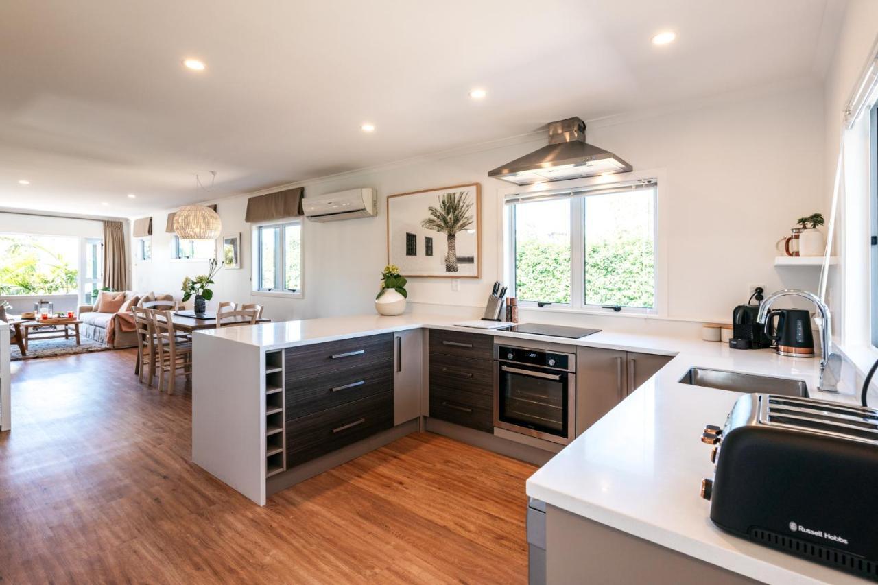 Oneroa Coastal Classic - Coast & Country Exterior photo